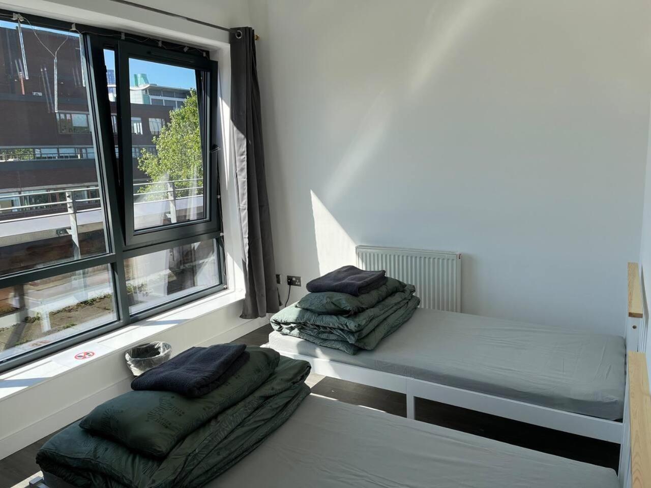Lovely 2-bed In Apartamento Manchester