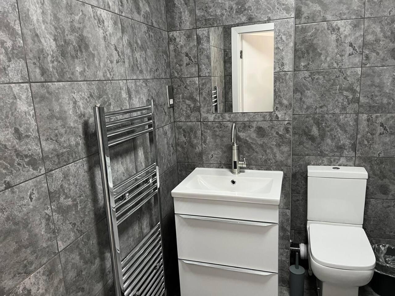 Apartamento Lovely 2-bed In *